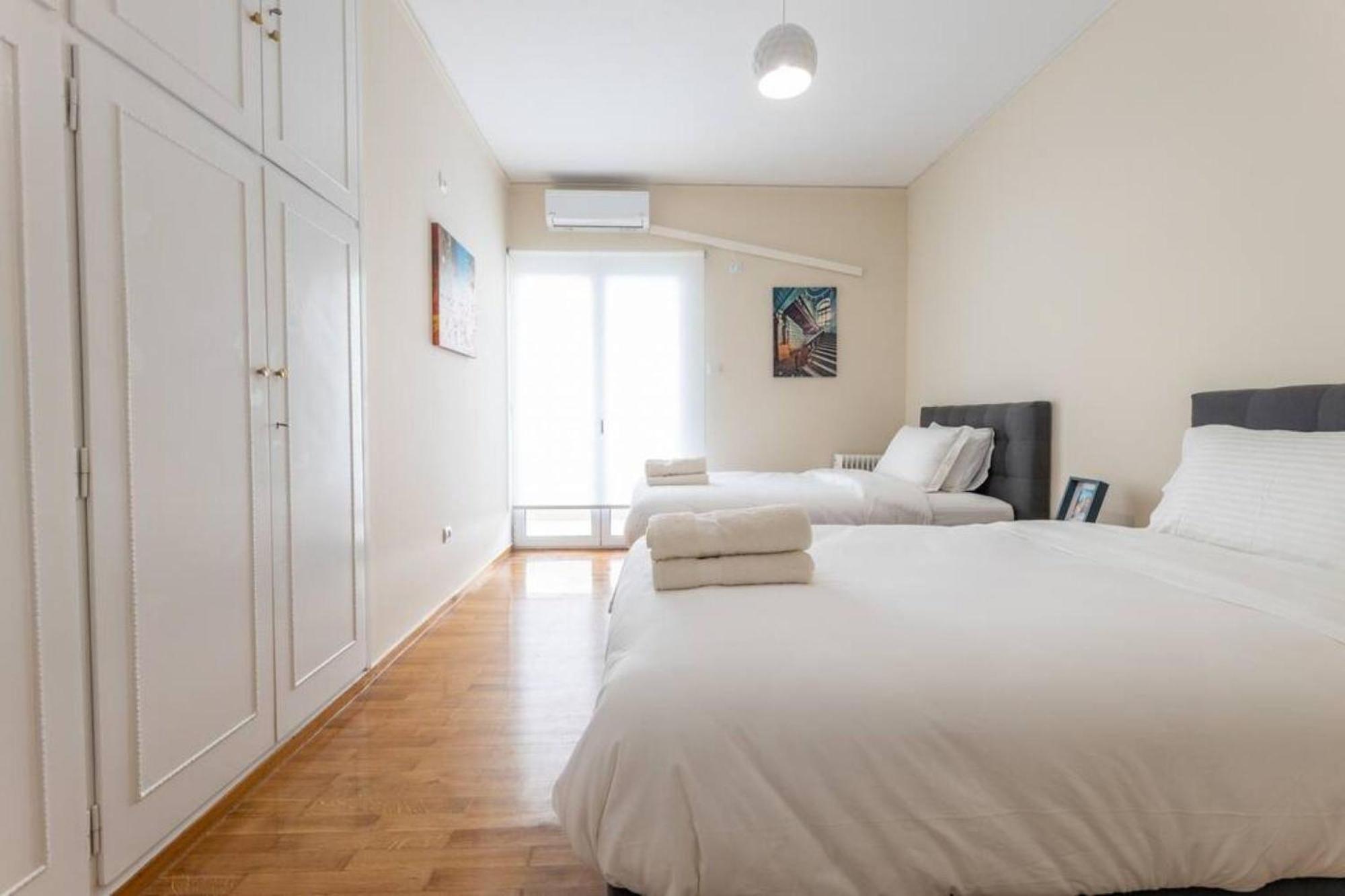 Amfitritis Family Lux Apartment At Palaio Faliro Atene Esterno foto
