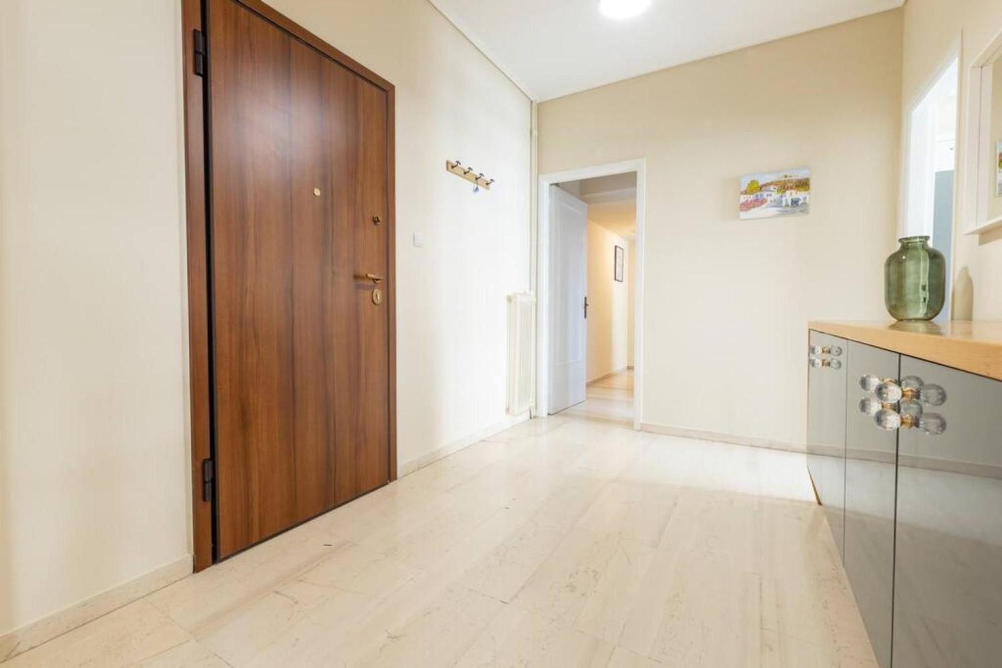 Amfitritis Family Lux Apartment At Palaio Faliro Atene Esterno foto