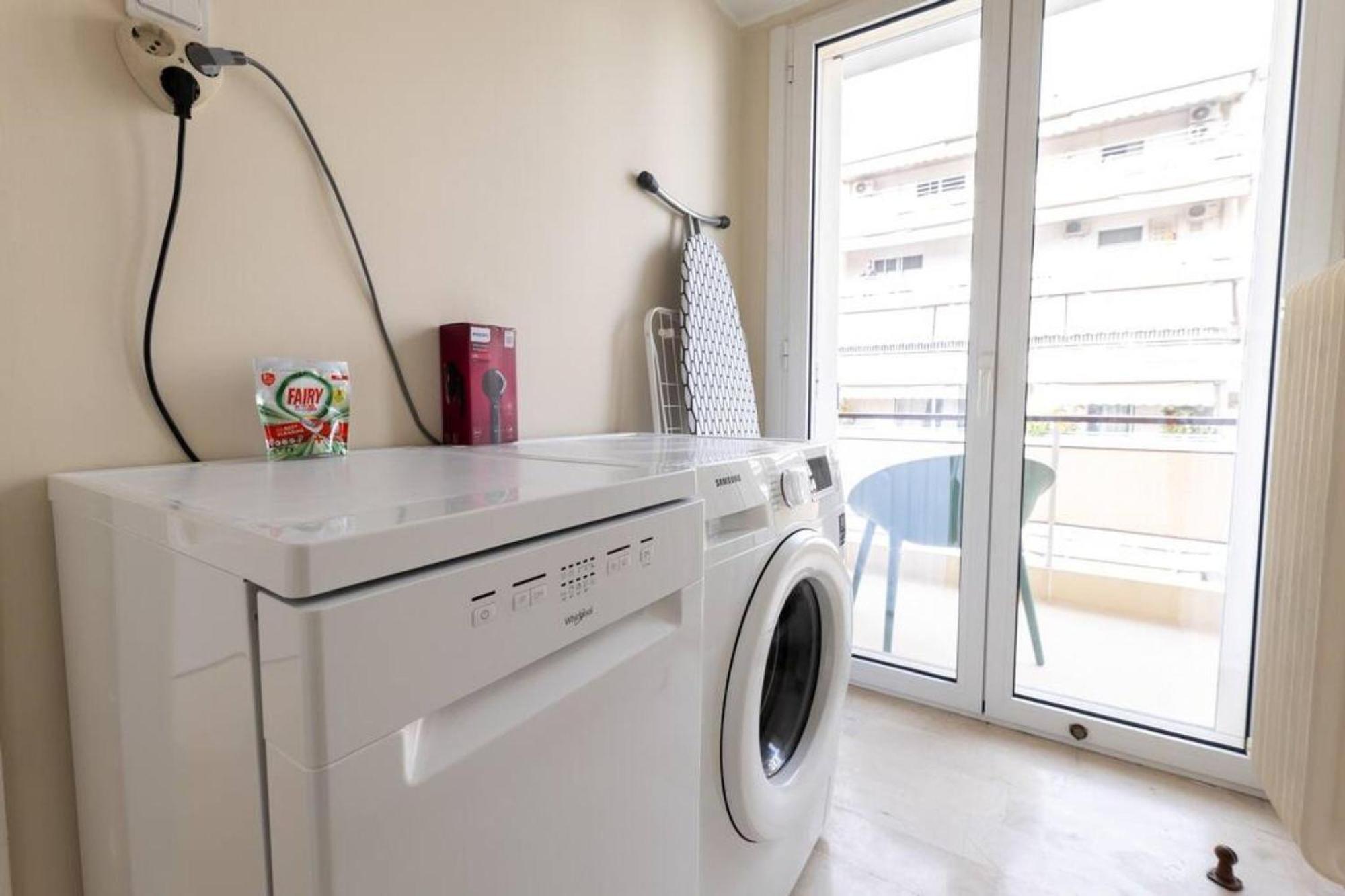 Amfitritis Family Lux Apartment At Palaio Faliro Atene Esterno foto