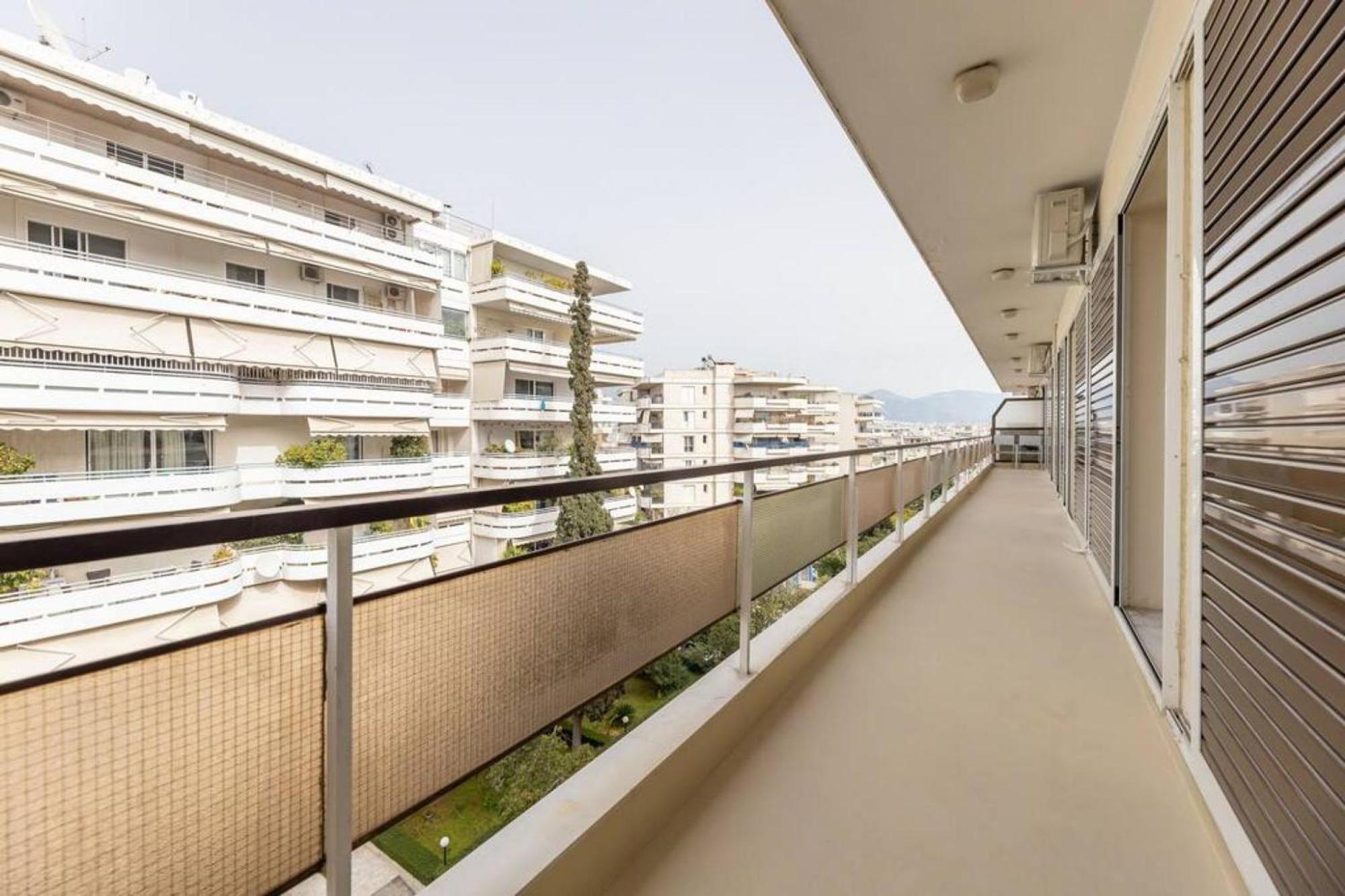 Amfitritis Family Lux Apartment At Palaio Faliro Atene Esterno foto